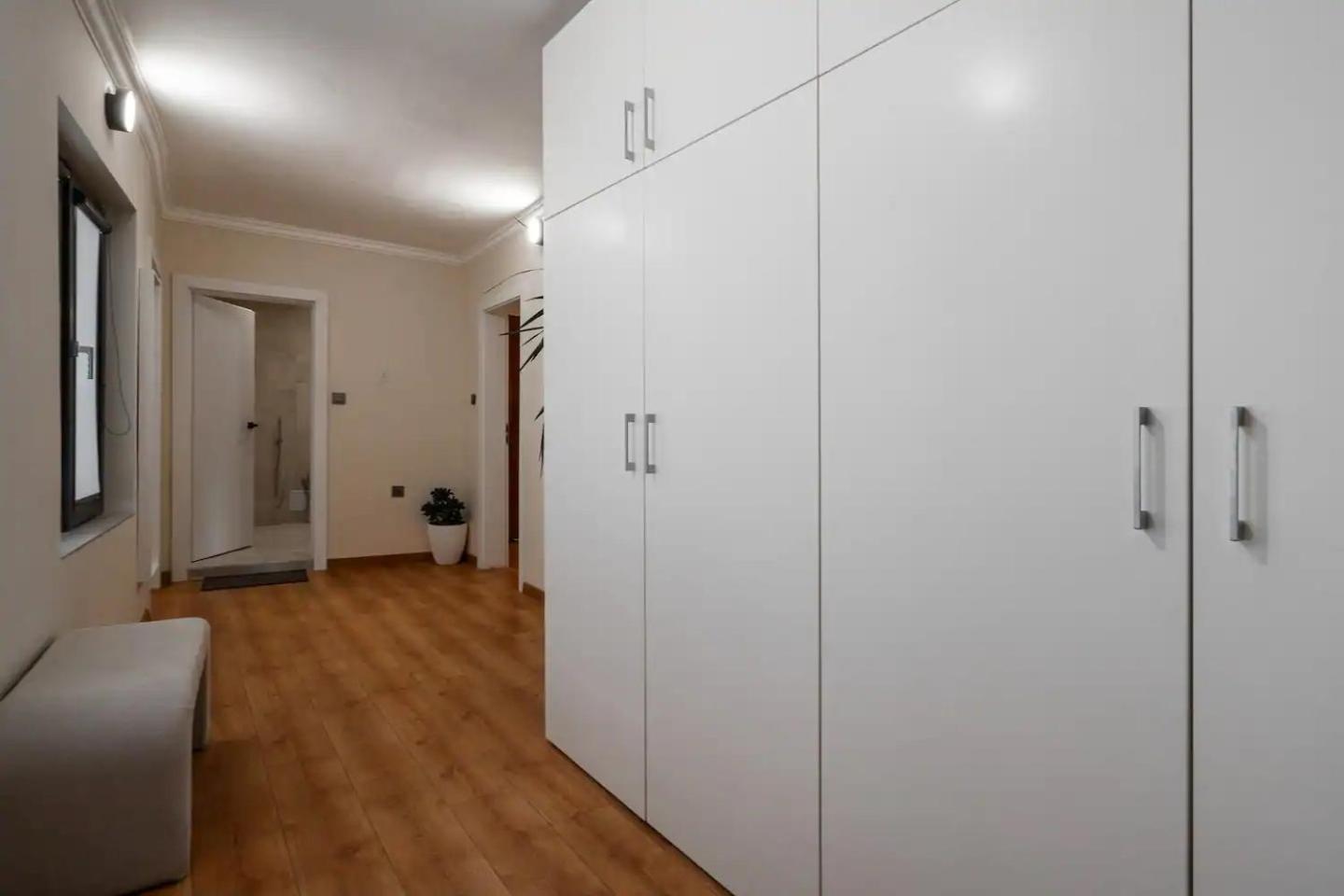 2-Bedroom Flat - Sunny Balcony プロヴディフ エクステリア 写真
