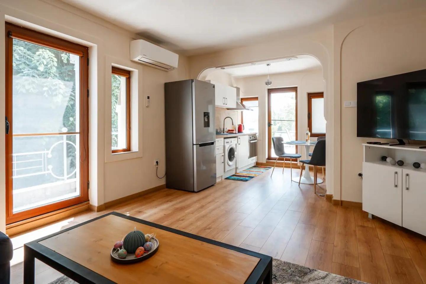 2-Bedroom Flat - Sunny Balcony プロヴディフ エクステリア 写真